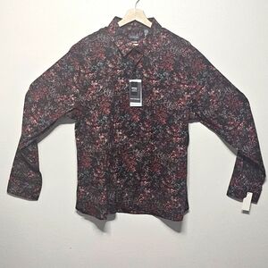 Van Heusen pattern button down shirt. NEW WITH Tag.